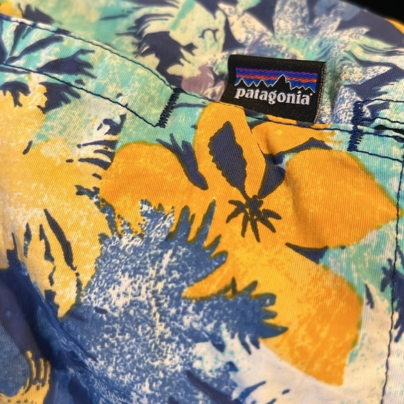 Patagonia Floral Tropical Print Women’s XS Shorts in Excellent Condition! - Picture 10 of 10